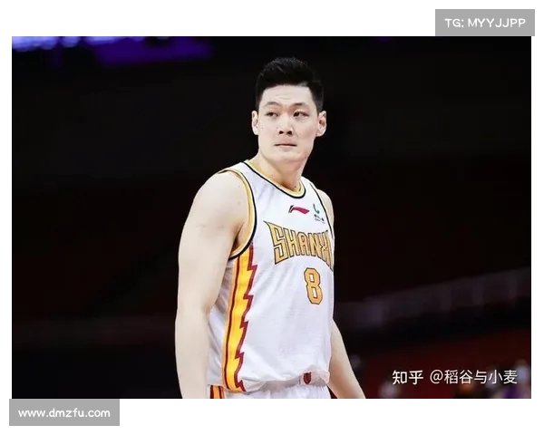 青训球员成长之路：从青涩梦想到职业赛场的蜕变与挑战